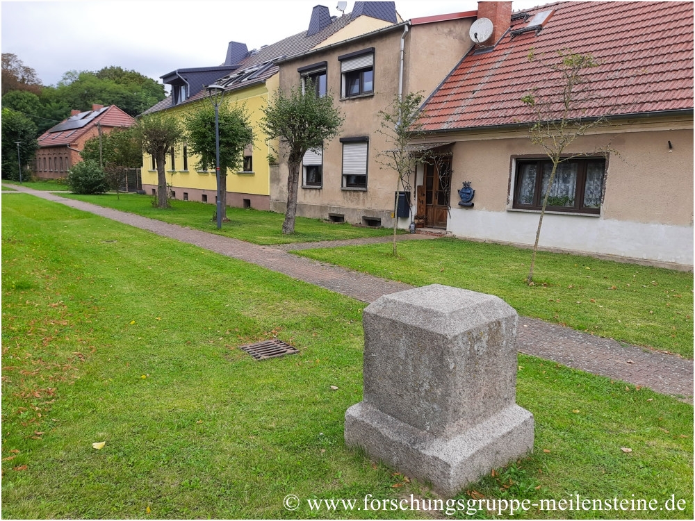 Barsikow Halbmeilenstein