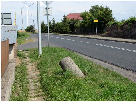 Meilenstein Kowalow (Kohlow)