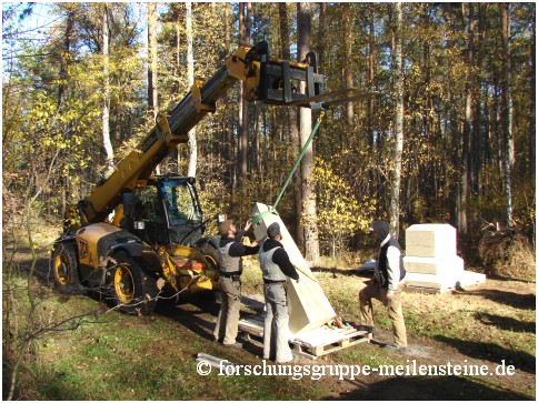 Aufstellung der Meilensteine im Krämer Forst