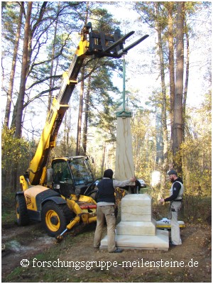 Aufstellung der Meilensteine im Krämer Forst