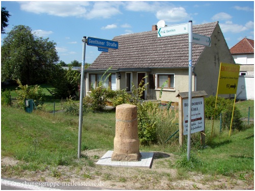 Preußischer Rundsockelstein (Meilenstein) Neubensdorf