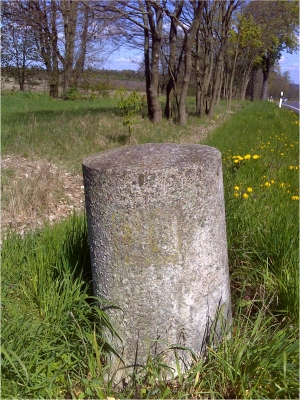 Preußischer Rundsockelstein Dolle/Crüchern