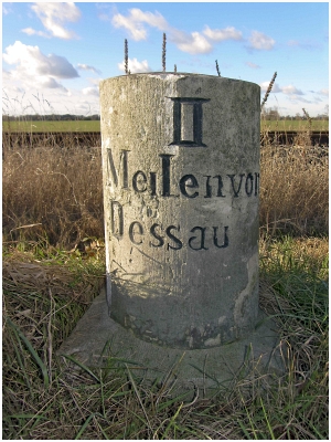 Anhaltischer Rundsockelstein Horstdorf