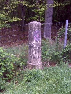 Hessischer Rundsockelstein Mörfelden