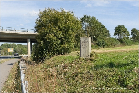 Lippischer Ganzmeilenstein Schlangen