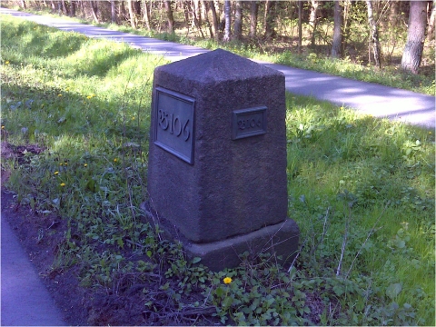 Mecklenburg-Schweriner Ganzmeilenobelisk Schwerin-Großer Dreesch