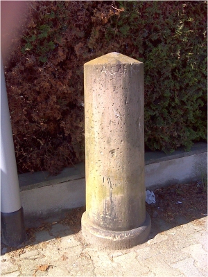 Hessischer Rundsockelstein Weiterstadt