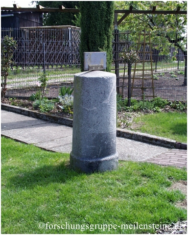 Preußischer Rundsockelstein Woldegk-Sandweg